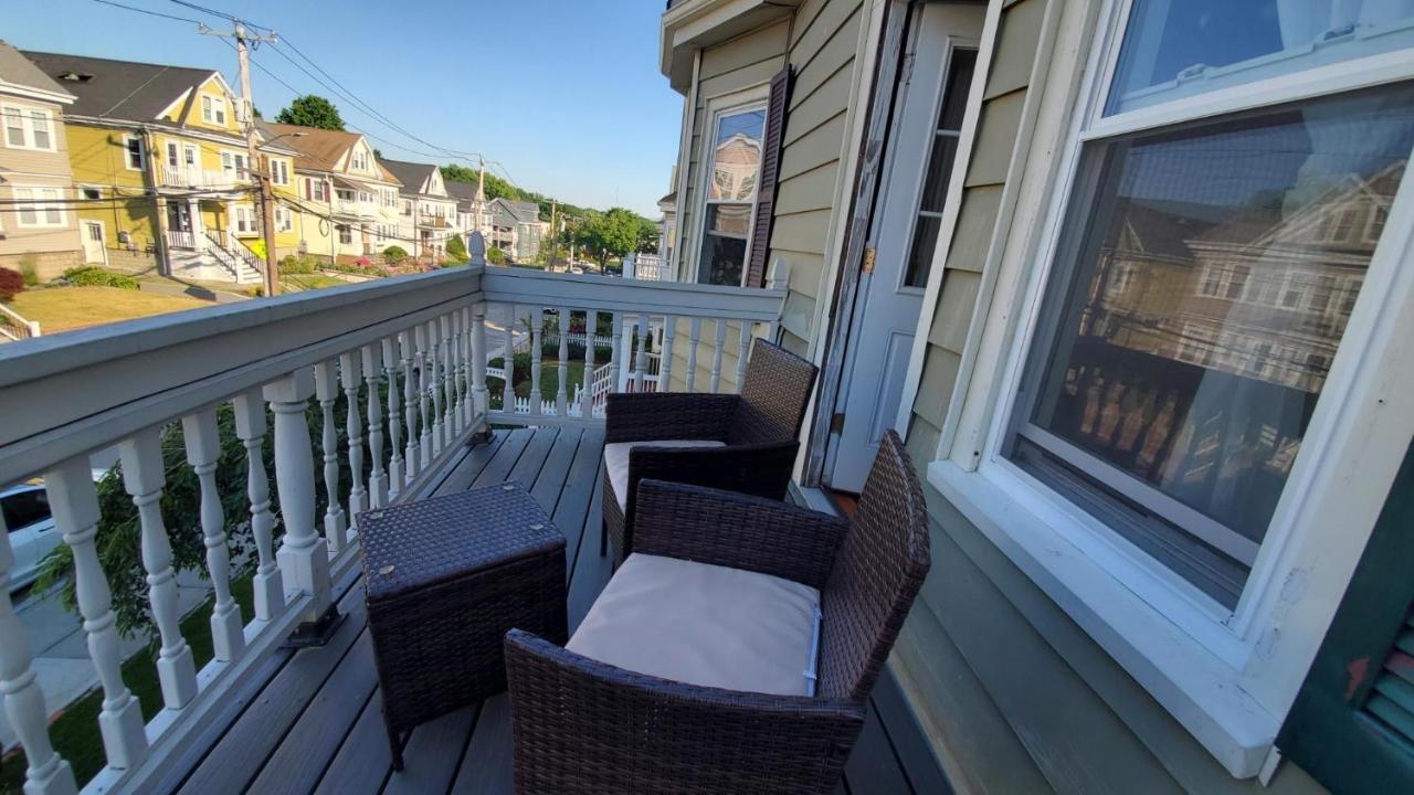 Near Train Station Gorgeous 3-Bedroom Apartment With Patios Boston Zewnętrze zdjęcie